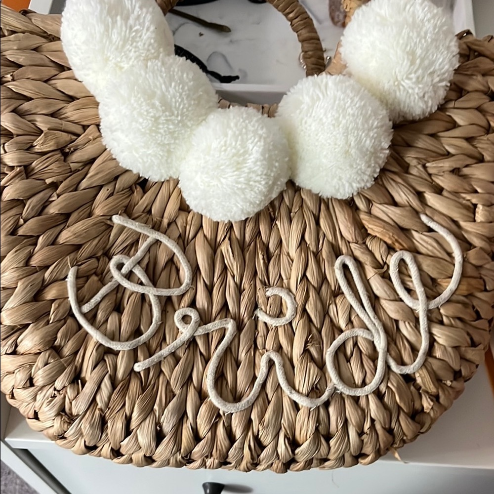 Chic Natural Straw Handbag